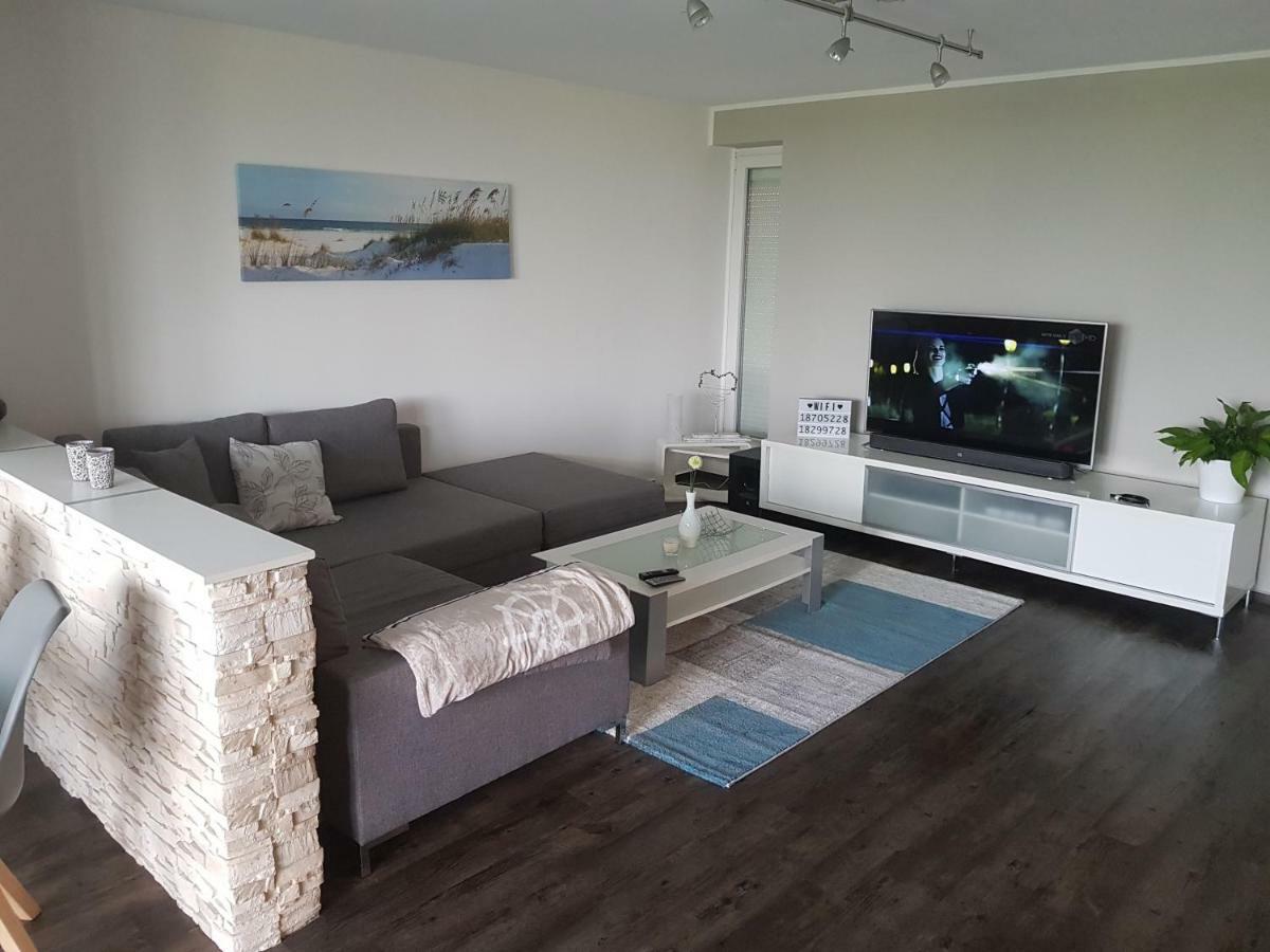 Beach Apartment Вилхелмсхафен Екстериор снимка